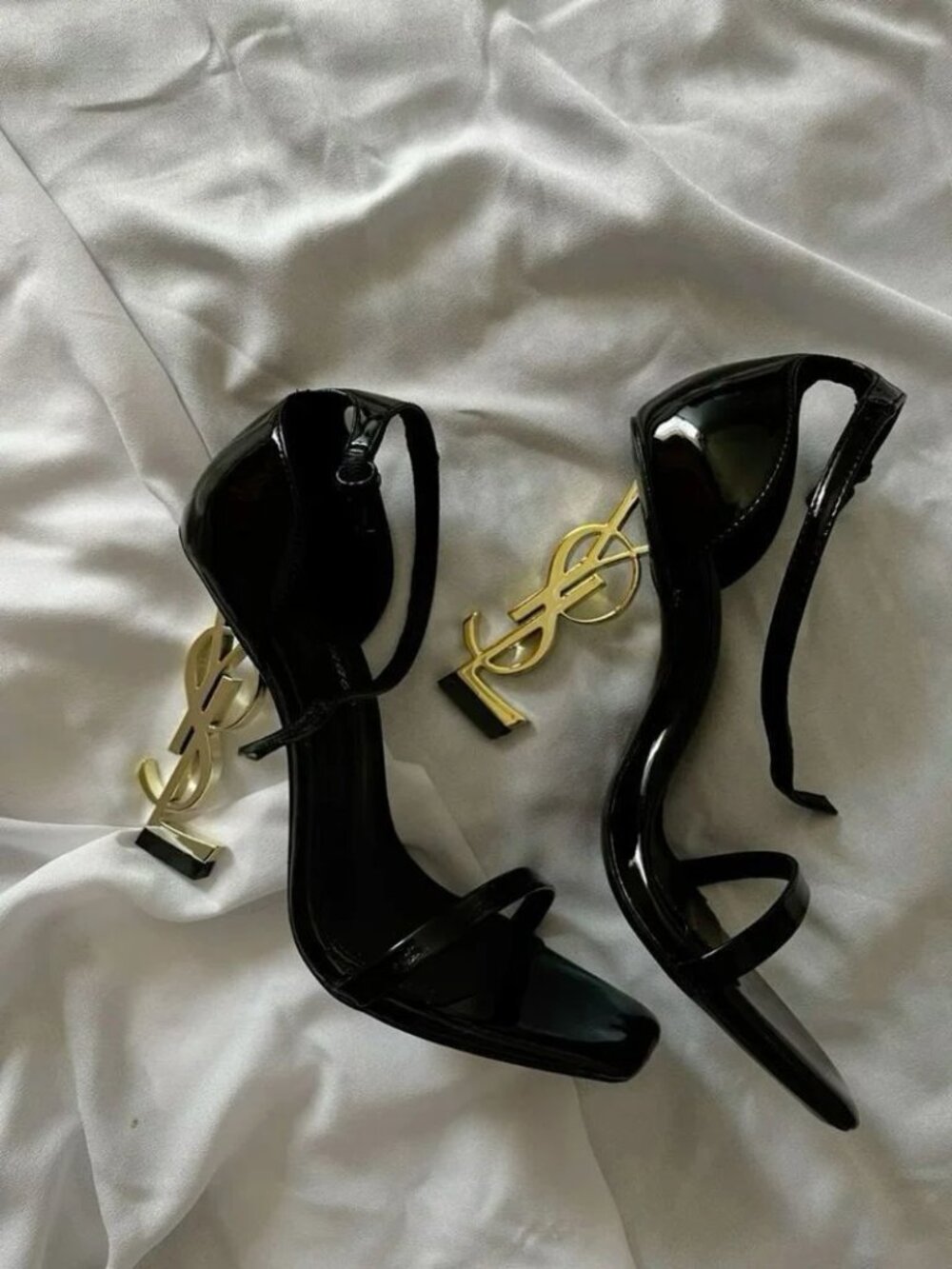 Saint Laurent Black Patent Leather Sandals with Gold Logo - Picture 4 of 4